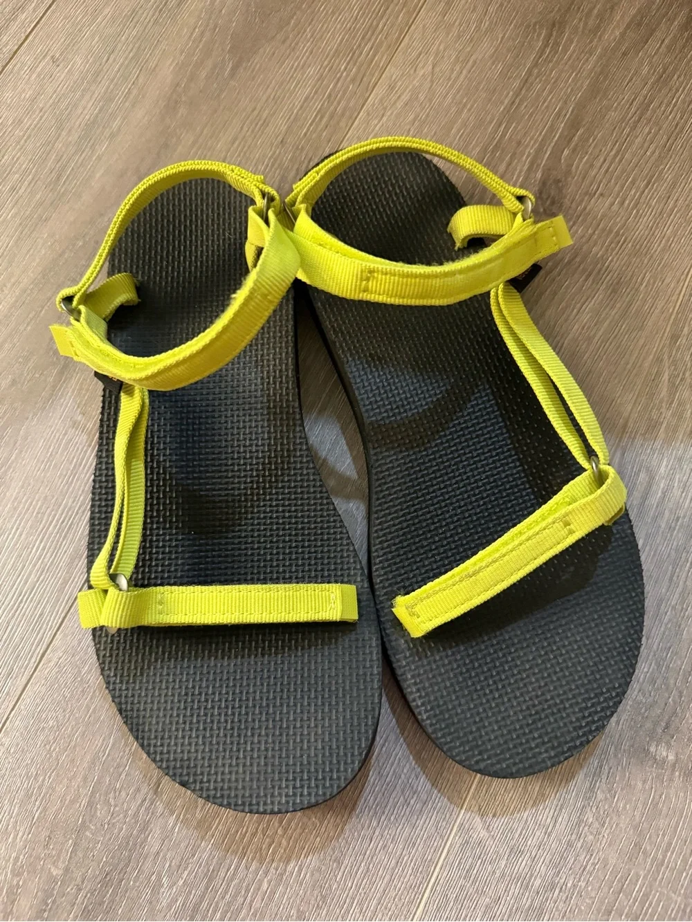 TEVA Universal Sandals (Women’s 7)